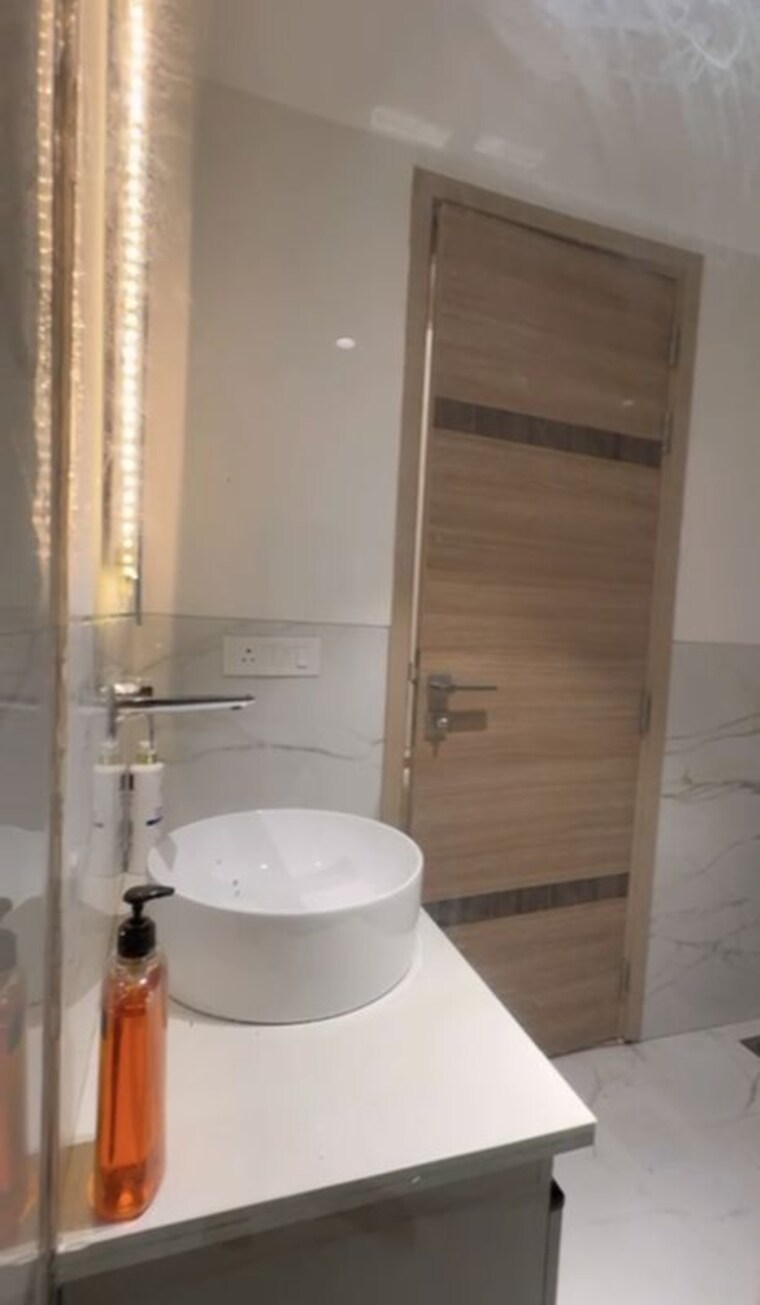 Bathroom, m3m-corner-walk Studio 1344 Sq.Ft. Apartment In Sector 74 Gurgaon 10506674