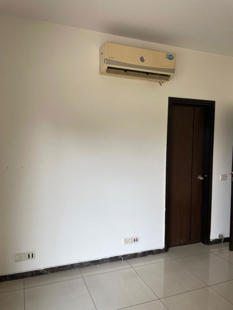 Room, ludhiana city centre 3 Bedroom 1500 Sq.Ft. Apartment In Ludhiana City Centre Ludhiana 10506682