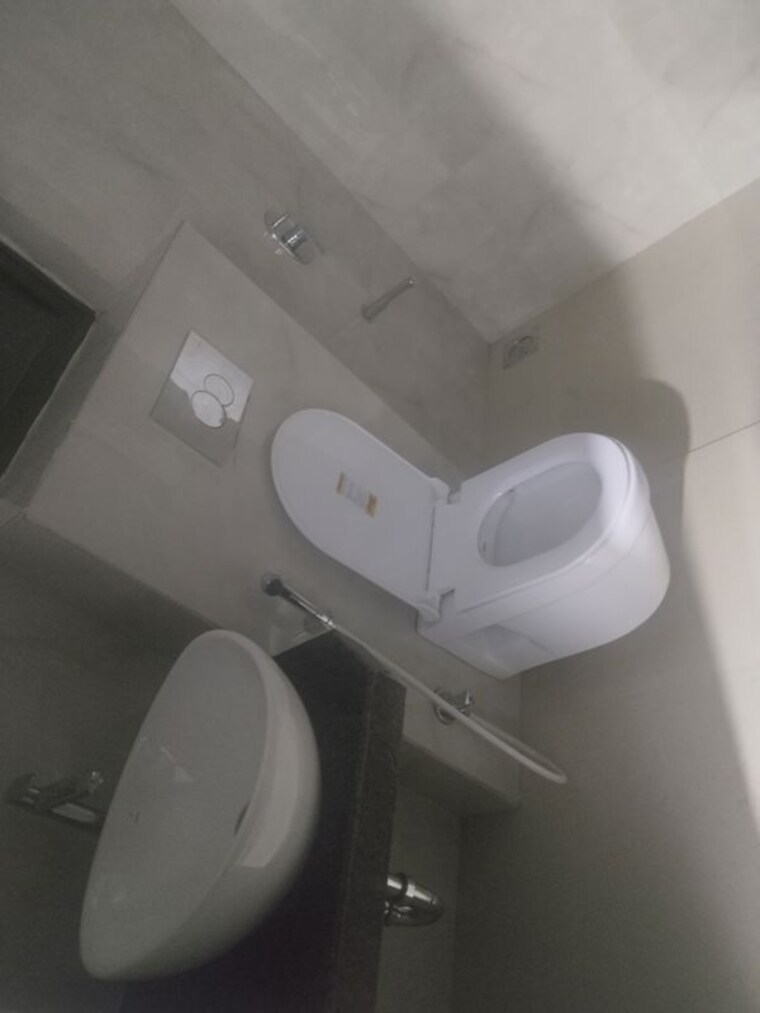 Bathroom, raymond-ten-x-habitat 2 Bedroom 675 Sq.Ft. Apartment In Pokhran Road No Two Thane 10506730