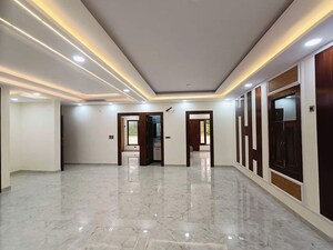 2.5 BHK Builder Floor For Rent in Sector 34