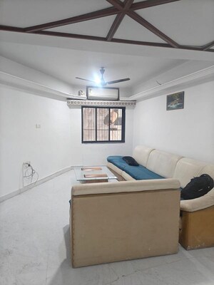 Hall in 3 BHK Apartment at Bandra West – for Rent