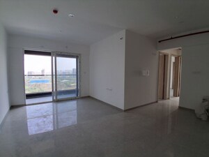 Room in 2 BHK Apartment at Zen Elite, Kharadi – for Rent