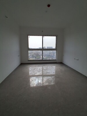 Room in 2 BHK Apartment at Zen Elite, Kharadi – for Rent