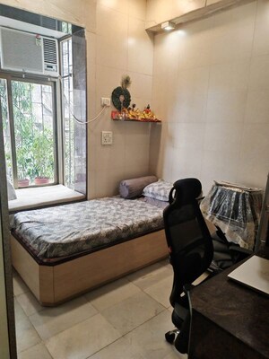 Bedroom in 1 BHK Apartment at Khar West – for Rent
