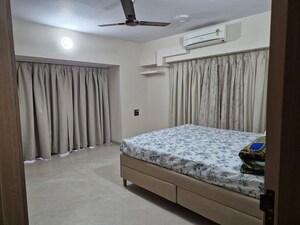 Bedroom in 3 BHK Apartment at Bandra West – for Rent