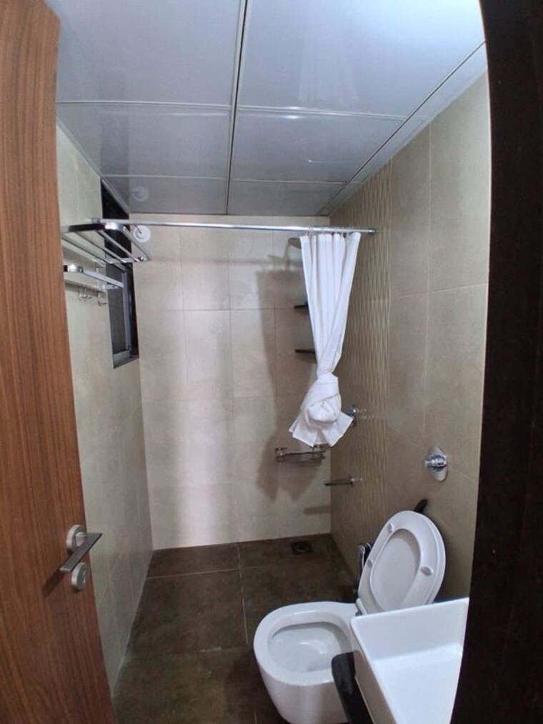 Bathroom, vilas-javdekar-yashwin-enchante  1000 Sq.Ft. Apartment In Kharadi Pune 10506759
