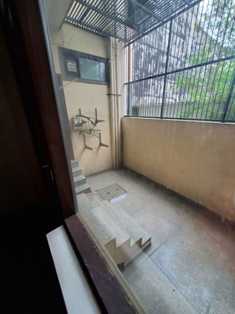 Balcony, sector 46 3 Bedroom 2500 Sq.Ft. Independent House In Sector 46 Noida 10505404