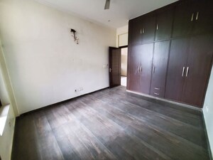Room in 3 BHK Independent House at Sector 46 – for Rent
