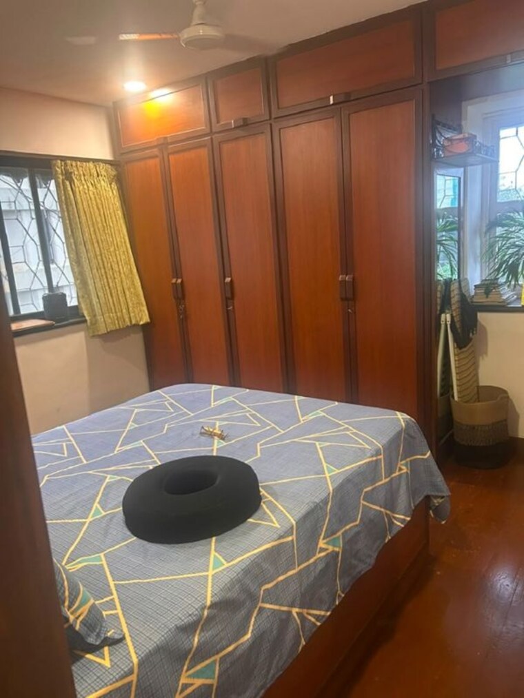 Bedroom, bandra west 1 Bedroom 500 Sq.Ft. Apartment In Bandra West Mumbai 10506815
