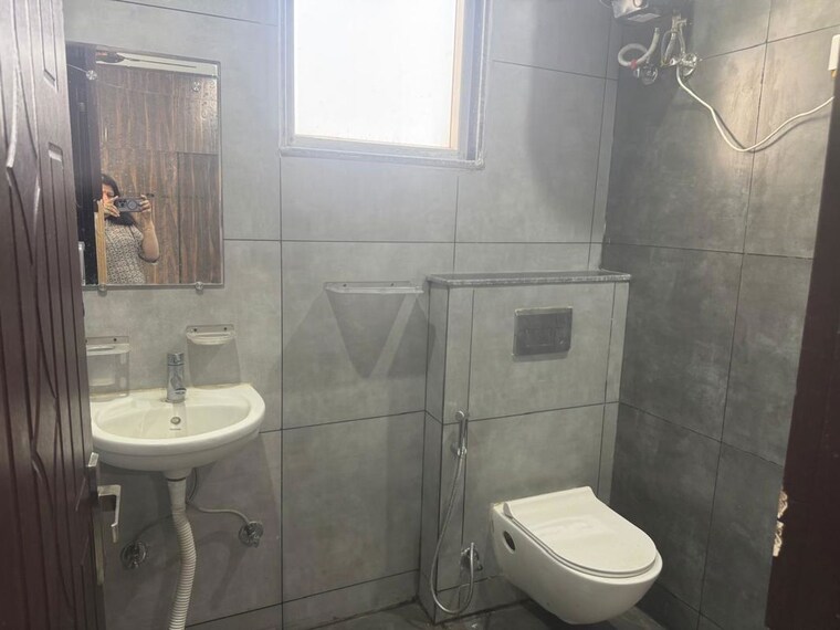 Bathroom, panchsheel-greens-ii 2 Bedroom 1105 Sq.Ft. Apartment In Sector 16 Greater Noida Greater Noida 10506821