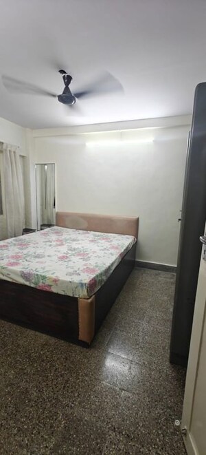 Bedroom in 1.5 BHK Apartment at Bandra West – for Rent