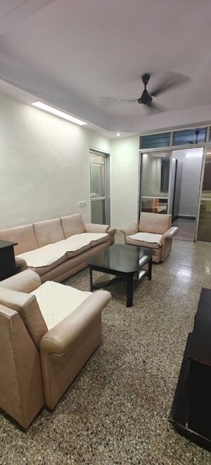 1.5 BHK Apartment For Rent in Bandra West