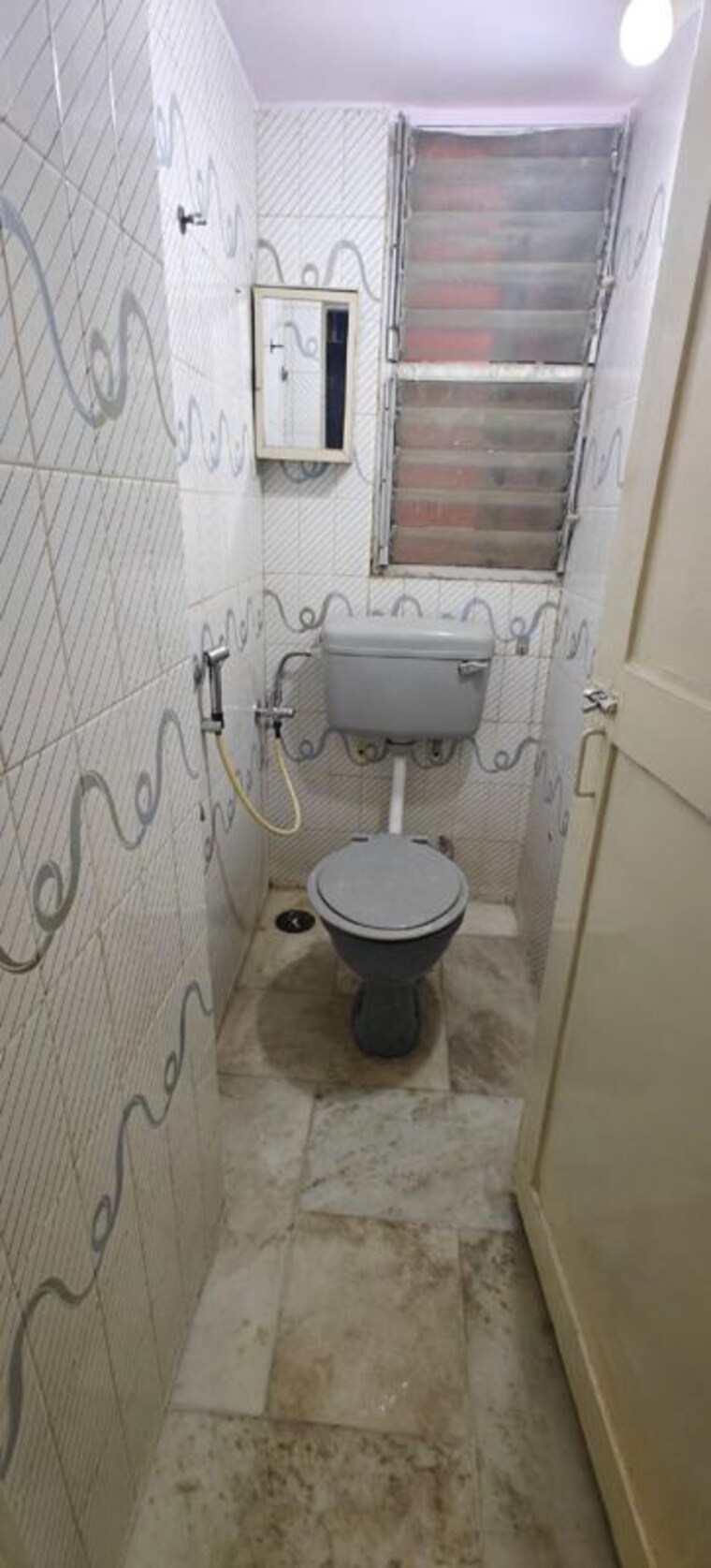 Bathroom, bandra west 1.5 Bedroom 650 Sq.Ft. Apartment In Bandra West Mumbai 10506836
