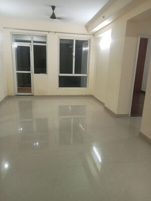Room in 2 BHK Apartment at Jaypee Kensington Park Apartments, Sector 133 – for Sale