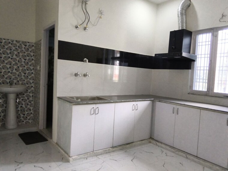 Kitchen, aman vihar 2 Bedroom 1200 Sq.Ft. Builder Floor In Aman Vihar Dehradun 10506923