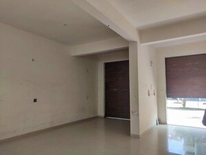 Room in  Shop at Shahupuri – for Sale