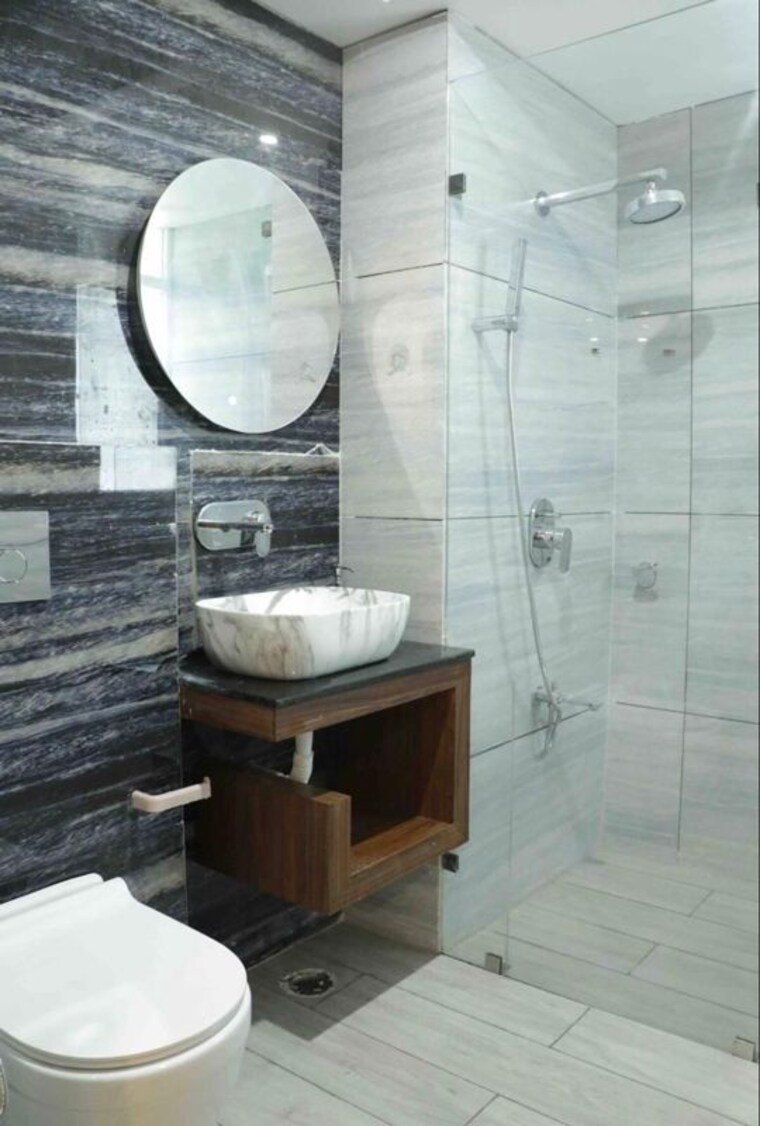 Bathroom, bhagirathi puram 4 Bedroom 2900 Sq.Ft. Builder Floor In Bhagirathi Puram Dehradun 10506937