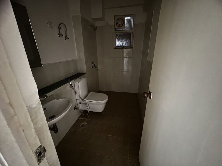 Team Area, jaypee-kensington-heights 3 Bedroom 1972 Sq.Ft. Apartment In Sector 133 Noida 10506925