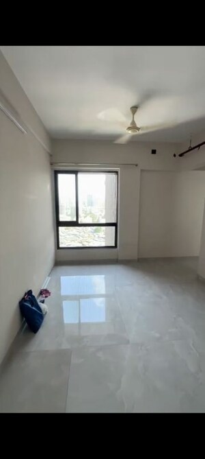 Room in 2 BHK Apartment at Deraiya Classico, Kurla East – for Rent