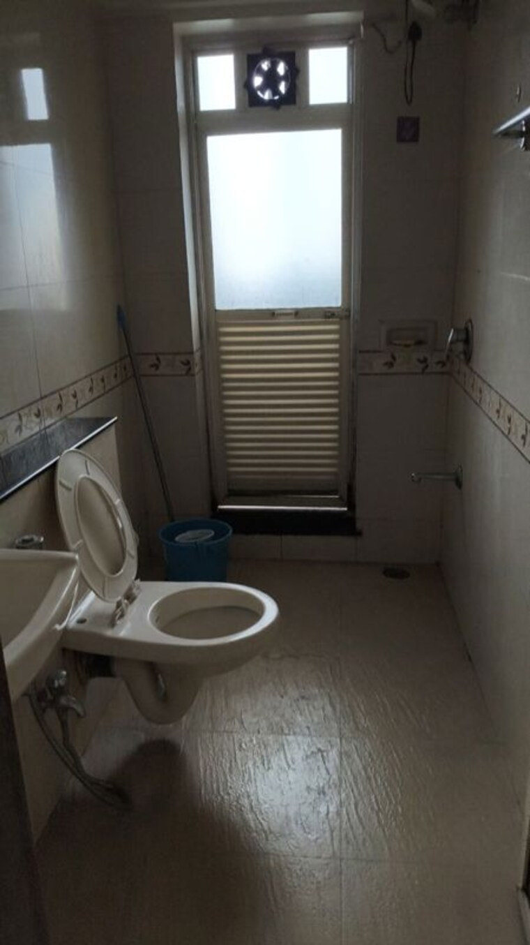 Bathroom, k-raheja-heights 1 Bedroom 600 Sq.Ft. Apartment In Malad East Mumbai 10506942