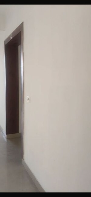 Furnished Amenities in 3.5 BHK Apartment at Sare Home, Sector 92 – for Rent