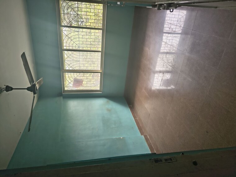 Room, kamgar-nagar-chs-kurla-east Commercial Office Space 500 Sq.Ft. In Kurla East Mumbai 10507075