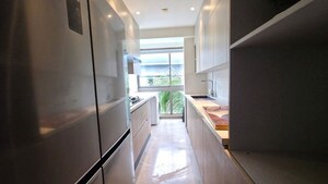 Building Lobby in 3 BHK Apartment at Sugee Paavan, Matunga East – for Rent