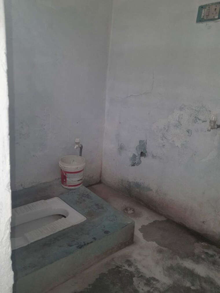 Bathroom, vikalp khand 3 Bedroom 1450 Sq.Ft. Independent House In Vikalp Khand Lucknow 10507091