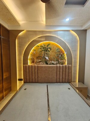 Bedroom in 5 BHK Builder Floor at Vaishali Sector 9 – for Sale
