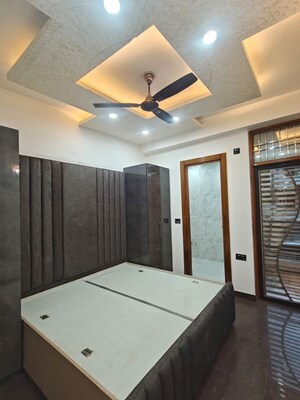 Bedroom in 5 BHK Builder Floor at Vaishali Sector 9 – for Sale