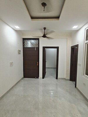 Room in 5 BHK Builder Floor at Vaishali Sector 9 – for Sale