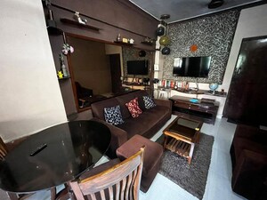 Team Area in 2 BHK Apartment at Pearl CHS, Dadar East – for Rent