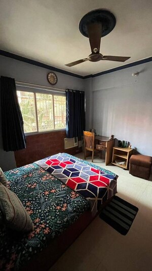 Bedroom in 2 BHK Apartment at Pearl CHS, Dadar East – for Rent