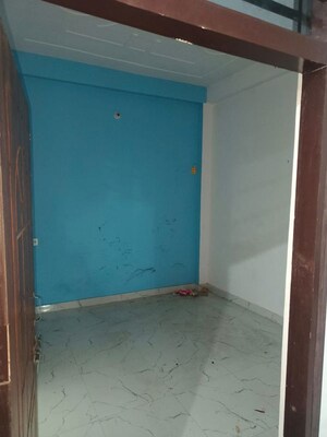 Room in 2 BHK Independent House at Jankipuram – for Rent