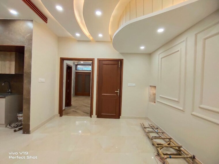 Room, east of kailash 3 Bedroom 1200 Sq.Ft. Builder Floor In East Of Kailash Delhi 10507169