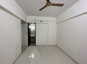 2 BHK Apartment For Rent in DGS Sheetal Regalia, Borivali East