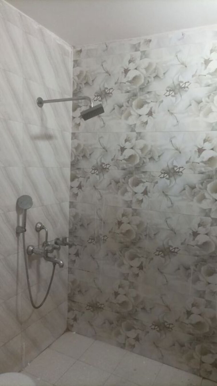 Bathroom, ansal-plaza-gurgaon 1 RK 550 Sq.Ft. Builder Floor In Palam Vihar Gurgaon 10507183