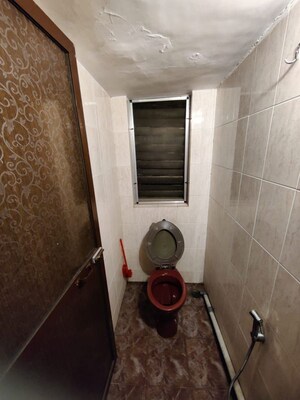 Bathroom in 1 BHK Apartment at Vakola – for Rent