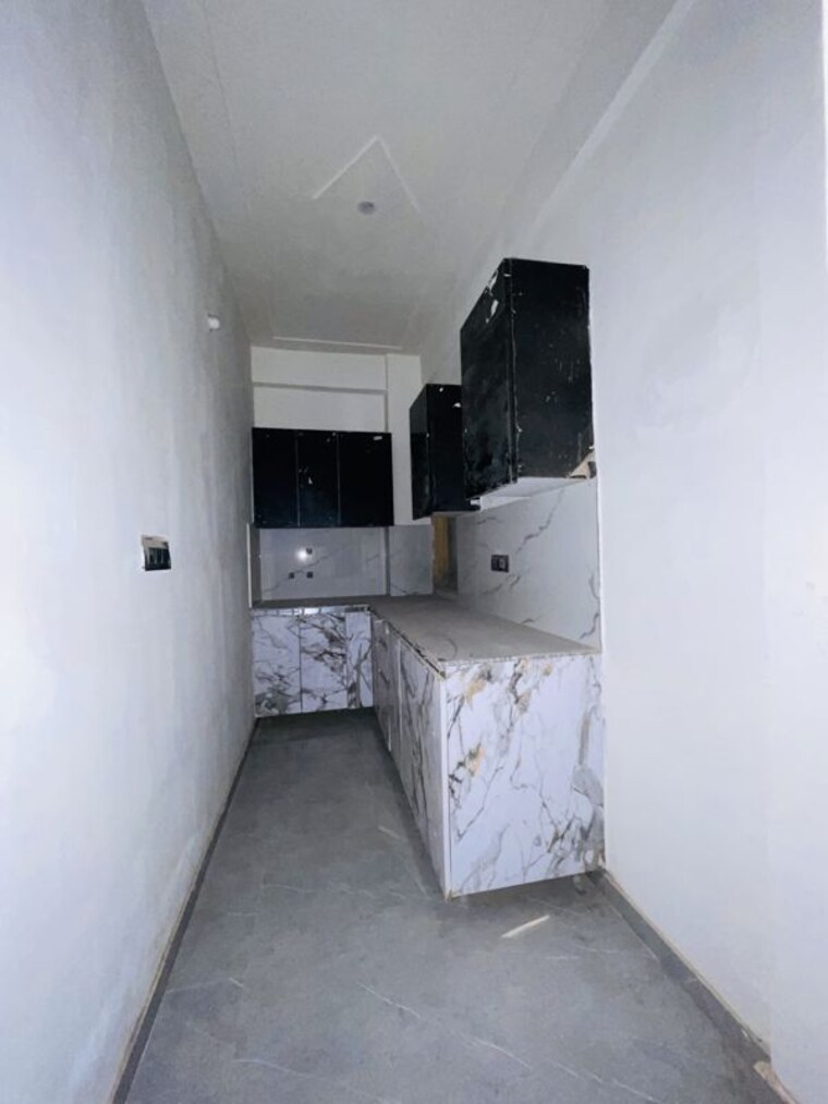 Kitchen, sector 73 2 Bedroom 1000 Sq.Ft. Builder Floor In Sector 73 Noida 10507233