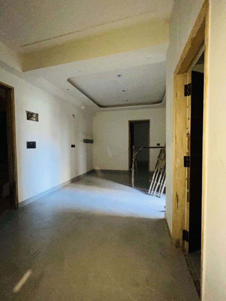 undefined, sector 73 2 Bedroom 1000 Sq.Ft. Builder Floor In Sector 73 Noida 10507233