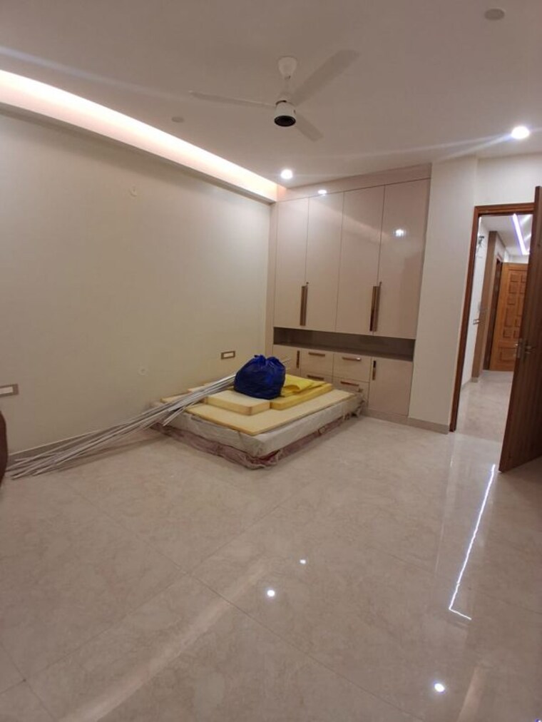 Living Room, dlf phase ii 4 Bedroom 3000 Sq.Ft. Builder Floor In Dlf Phase ii Gurgaon 10507236