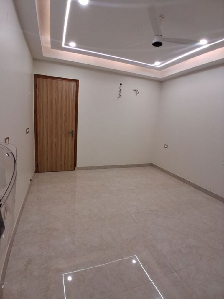 Room, dlf phase ii 4 Bedroom 3000 Sq.Ft. Builder Floor In Dlf Phase ii Gurgaon 10507236