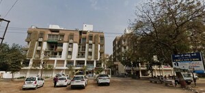  Apartment For Sale in Hathijan