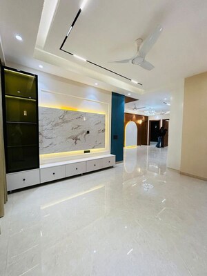 Room in  Builder Floor at Ansal Api Versalia 2, Sector 67a – for Sale