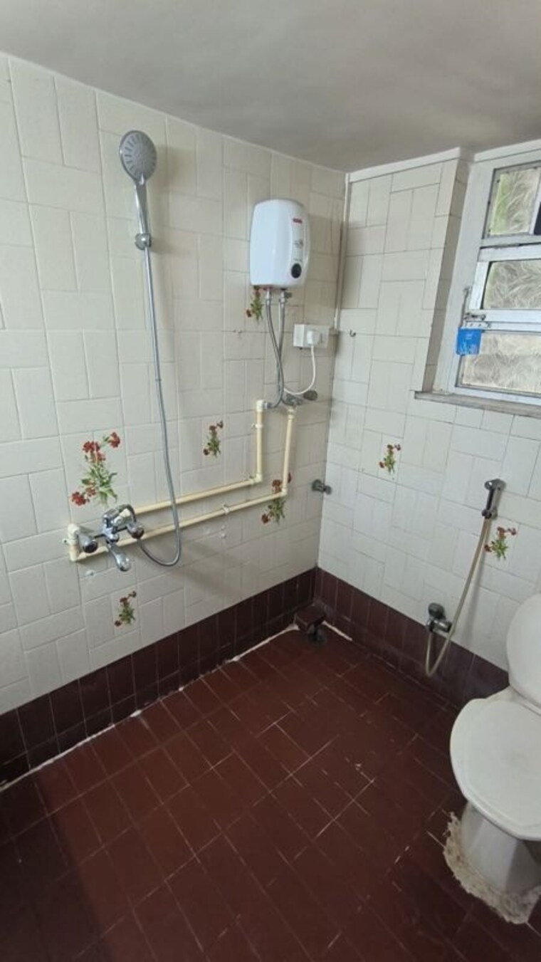 Bathroom, ocean-view-apartments 2 Bedroom 900 Sq.Ft. Apartment In Worli Mumbai 10507475