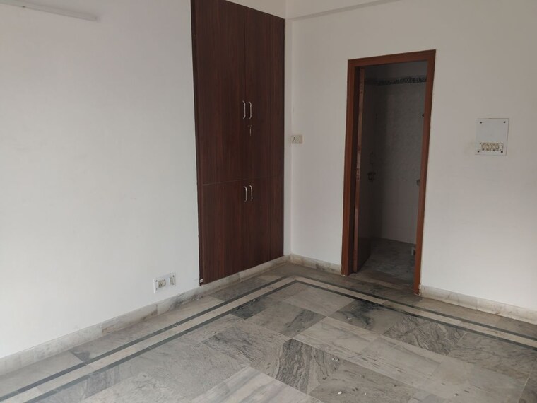 Room, sector 21c 3 Bedroom 1450 Sq.Ft. Apartment In Sector 21c Faridabad 10481862