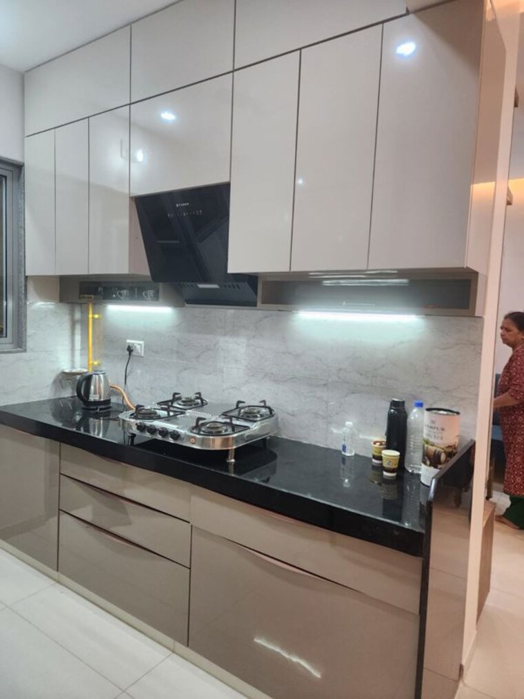 Kitchen, vaishnodevi circle 2 Bedroom 77 Sq.Yd. Apartment In Vaishnodevi Circle Ahmedabad 10507481