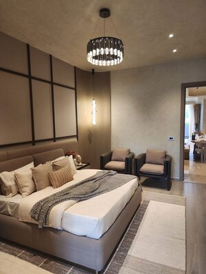 Bedroom in 4 BHK Builder Floor at Palam Vihar – for Sale