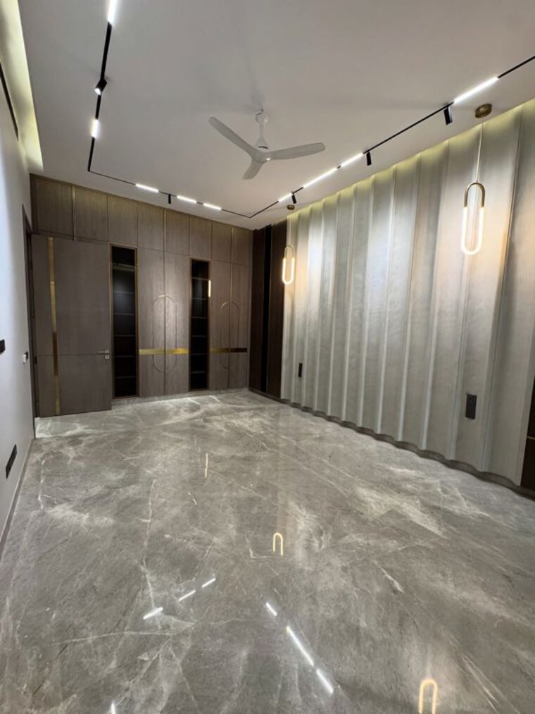 Room, palam vihar 4 Bedroom 520 Sq.Yd. Builder Floor In Palam Vihar Gurgaon 10507507