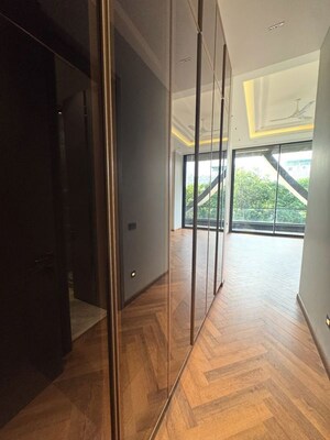 Building Lobby in 4 BHK Builder Floor at Palam Vihar – for Sale